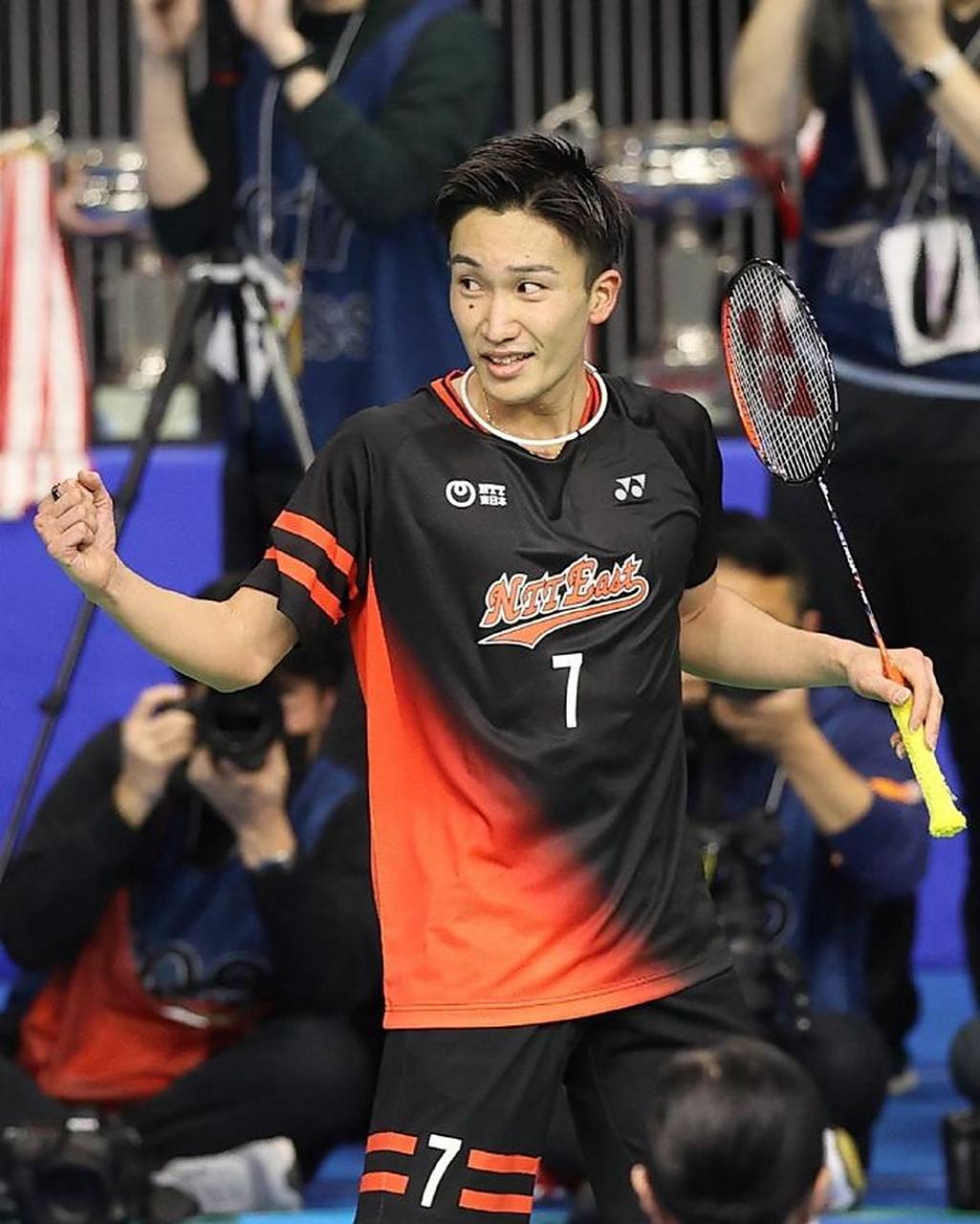 中国队完胜泰国队,桃田贤斗关键制胜 中国队完胜泰国队,桃田贤斗关键制胜