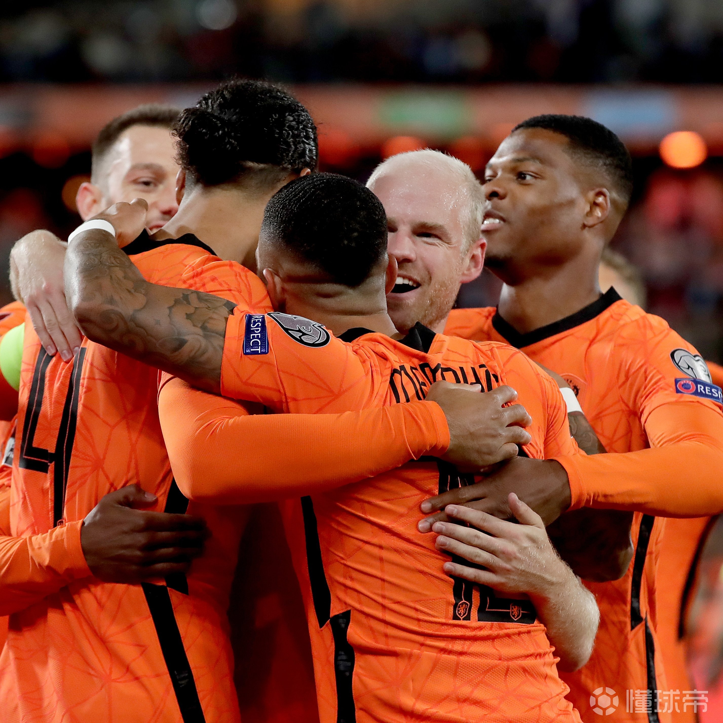 荷兰横扫巴西,卡塞米罗带队取胜 荷兰横扫巴西,卡塞米罗带队取胜