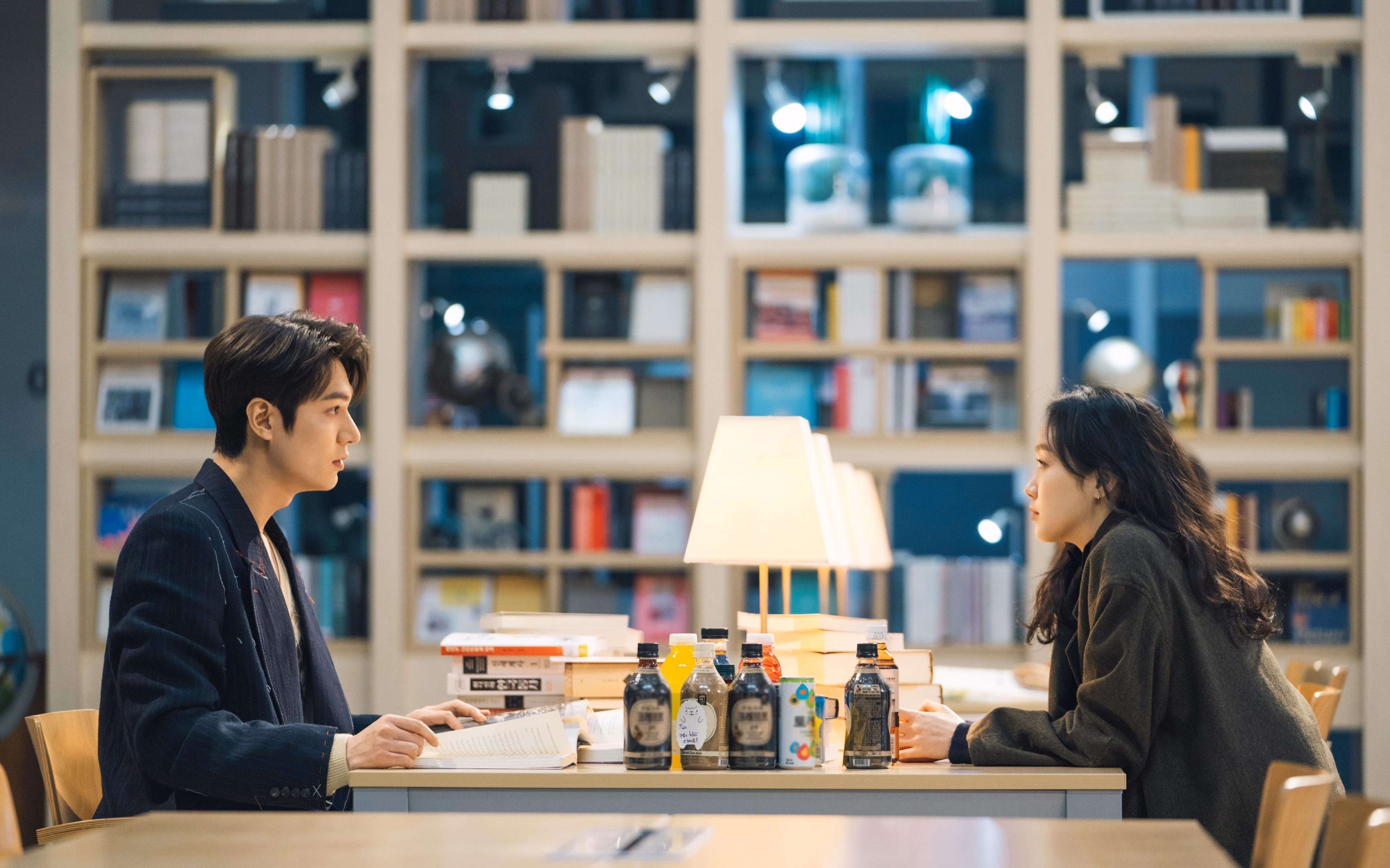 镜像鏖战，量子球场上的黄鸭双星