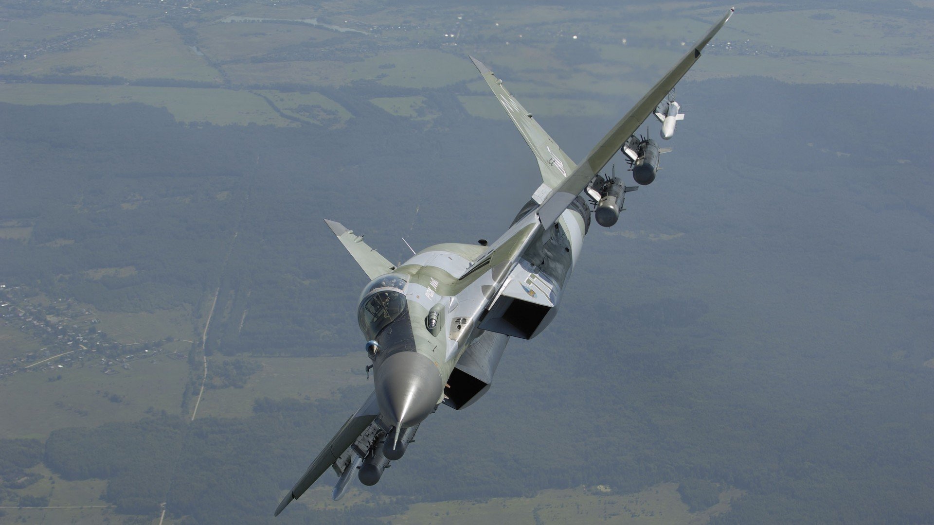 潘帕斯雄鹰与沙漠绿洲，莱万的破茧与沙特的证道之战