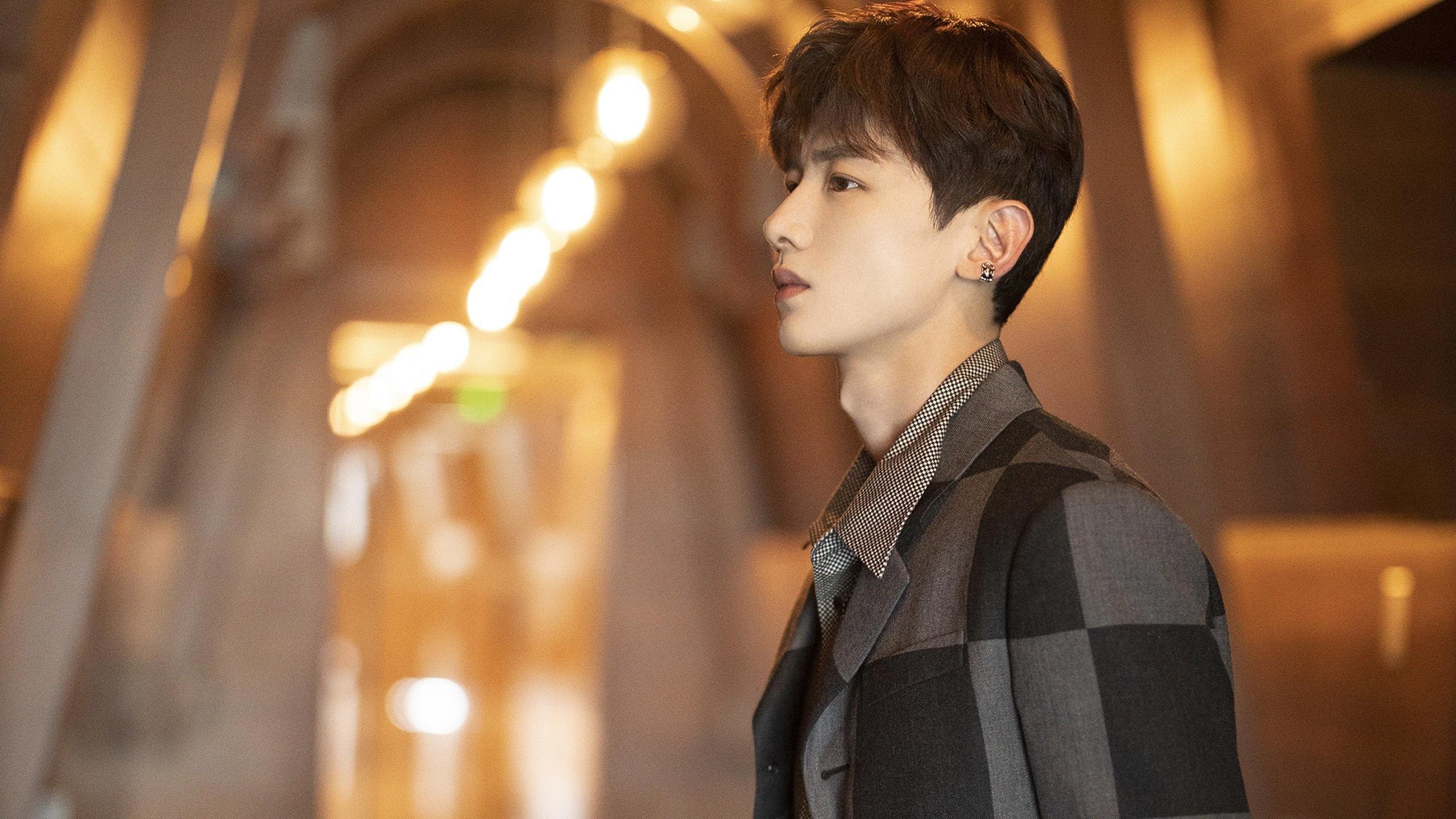 星条衫前溃不成军?蛇精灵亮出毒牙,金色闪电刺穿喀麦隆防线