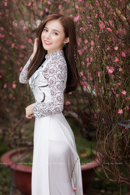 双线战役,森林狼横扫雷霆的背后,恩比德如何用奥运级表现定义国际篮球新时代